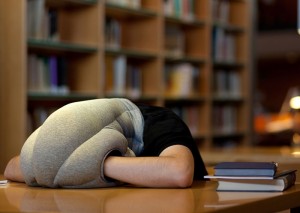 ostrich-pillow-portable-power-nap-micro-environment-xl